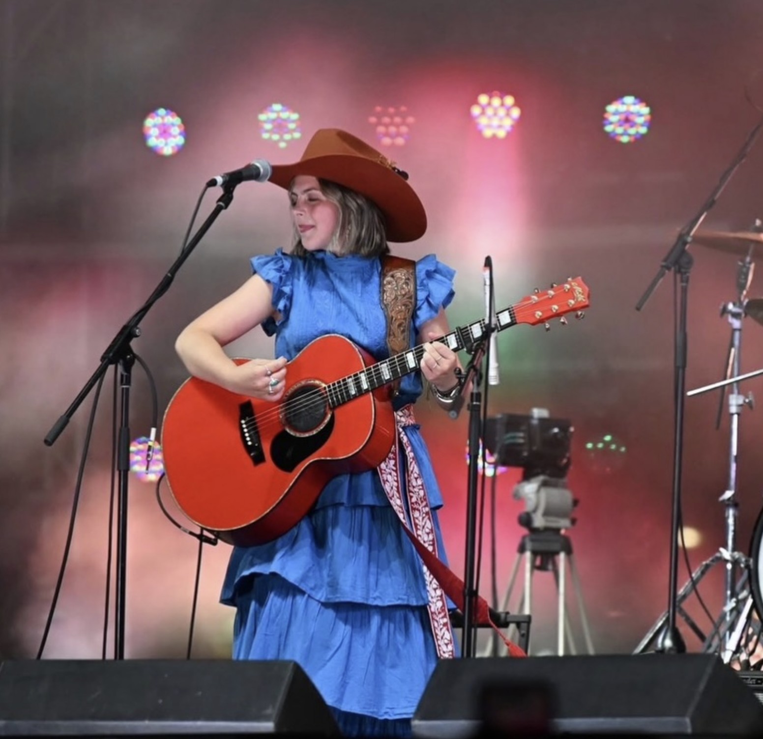 Ruby Holden portrait with guitar